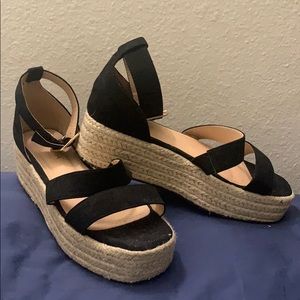 Brand new chunky heal sandal